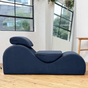 Fauteuil érotique avec coussins